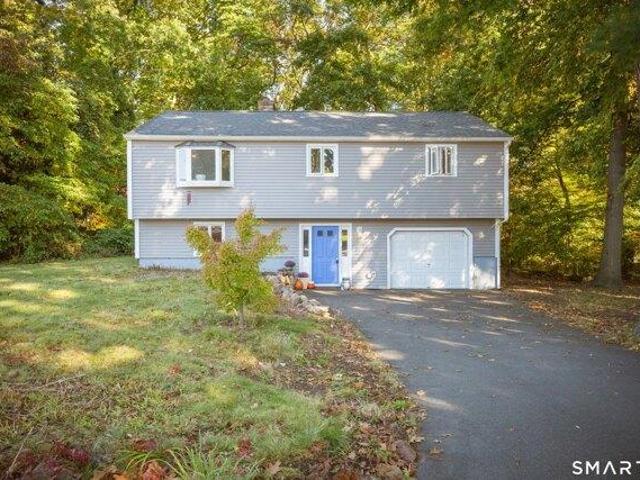House for sale in Momauguin, East Haven
