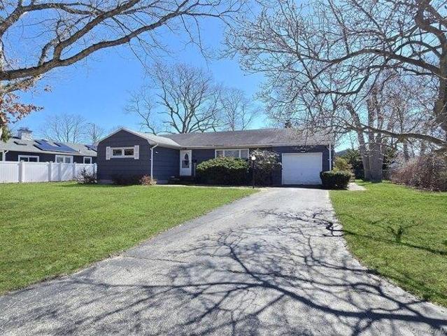 House for sale in Bohemia, New York