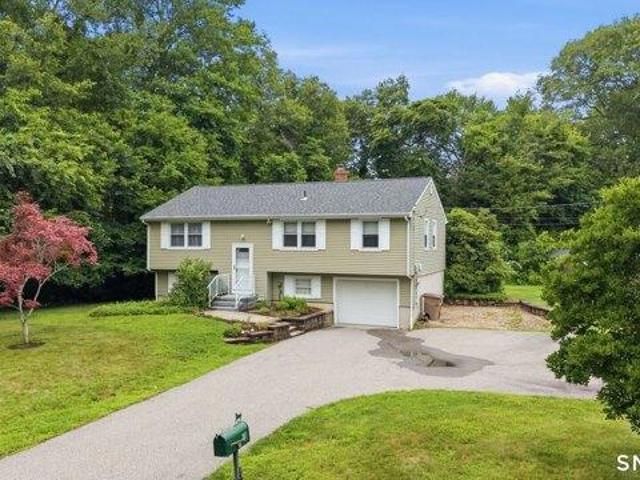 House for sale in East Lyme, Connecticut