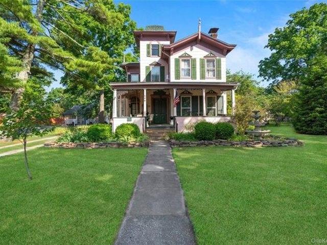 House for sale in Centereach, New York