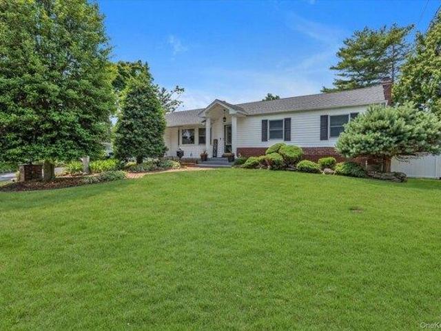 House for sale in Huntington, New York
