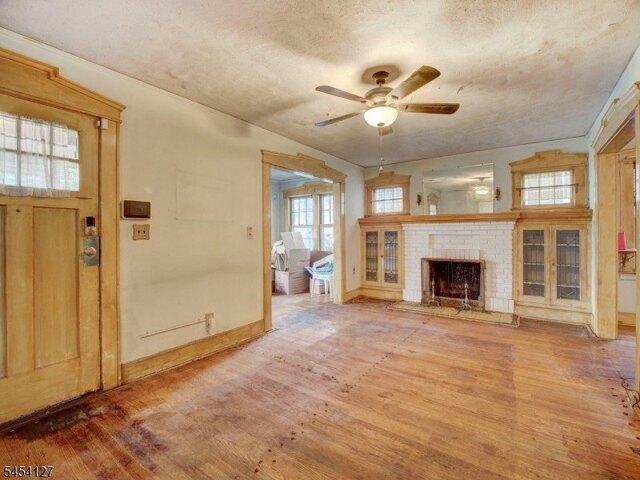 House for sale in Ampere, East Orange