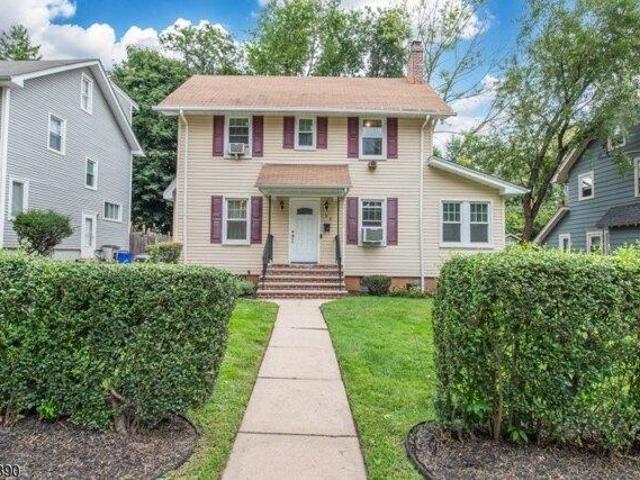 House for sale in East Orange, Essex County