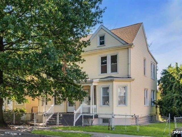 House for sale in East Orange, Essex County