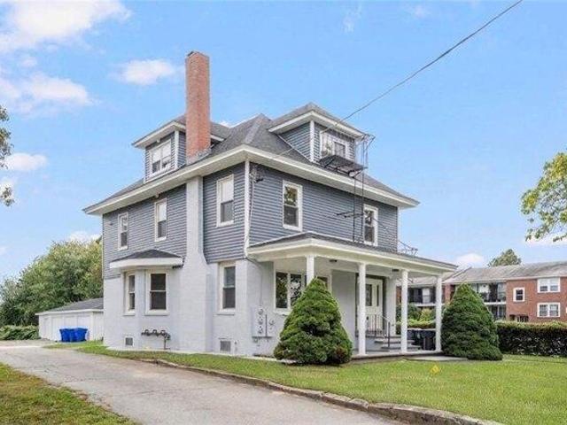 House for sale in Silver Spring, East Providence