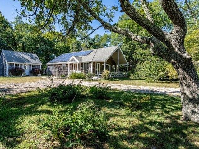 House for sale in North Eastham, Eastham