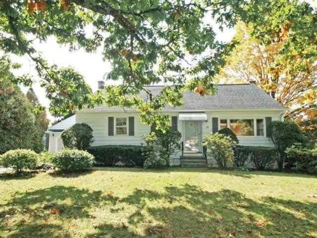 House for sale in Easthampton, Hampshire County
