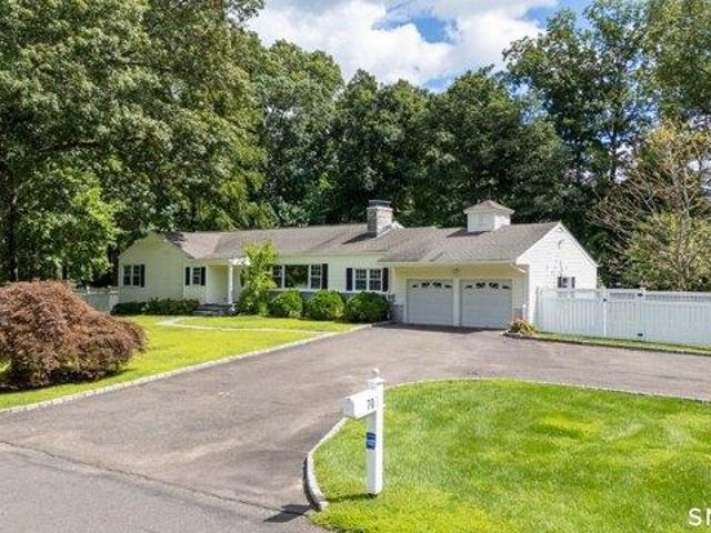 House for sale in Easton, Connecticut