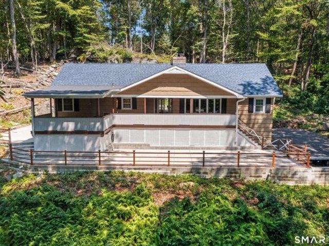 House for sale in Easton, Connecticut