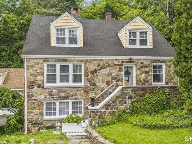 House for sale in Easton, Connecticut