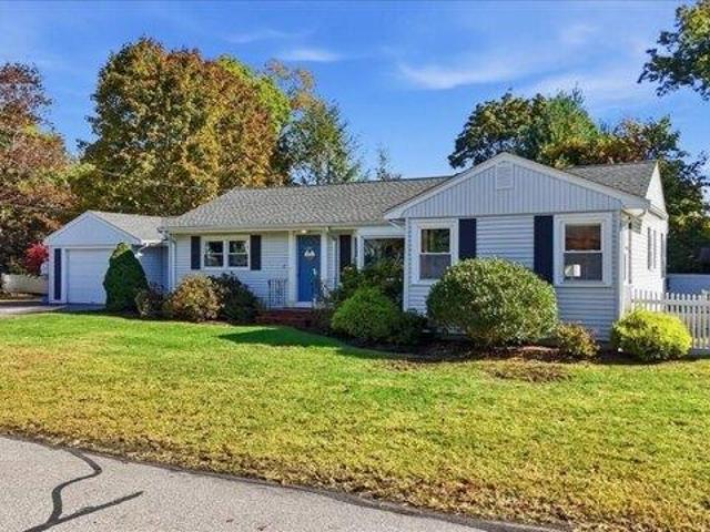 House for sale in North Easton, Easton