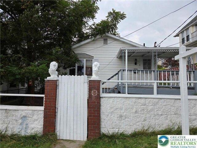 House for sale in Easton, Pennsylvania