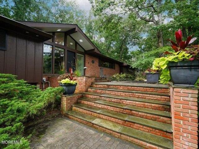 House for sale in Eatontown, Monmouth County