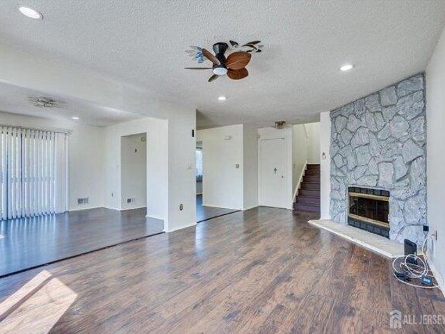 House for sale in Edison, New Jersey