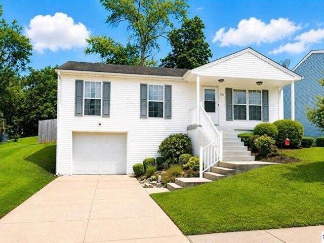 House for sale in Cecilia, Kentucky