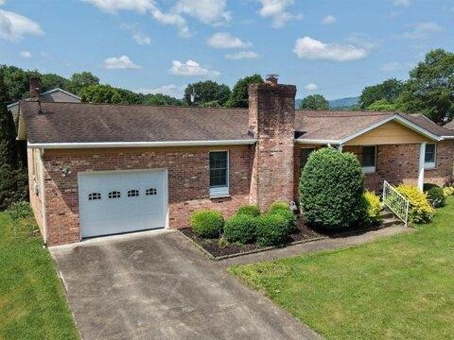 House for sale in Elkins, West Virginia