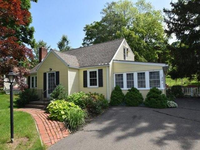 House for sale in Ellington