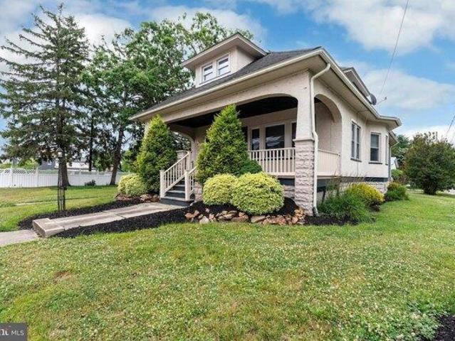 House for sale in Elmer, New Jersey