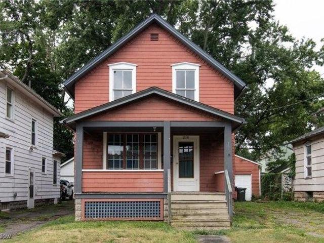 House for sale in Elyria, Ohio