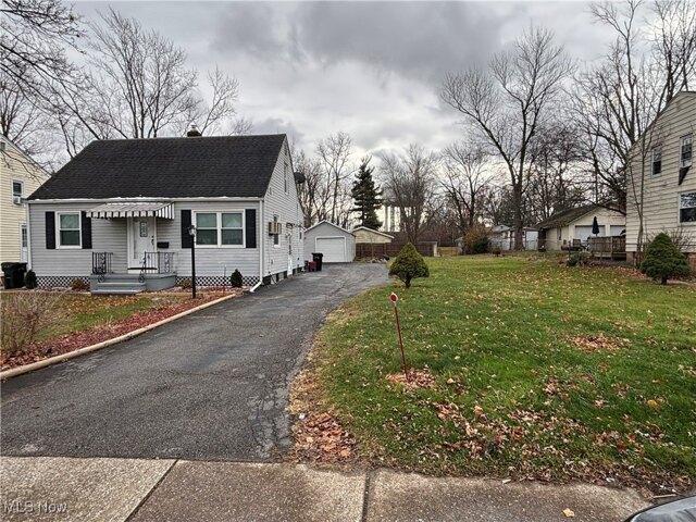 House for sale in Elyria, Ohio