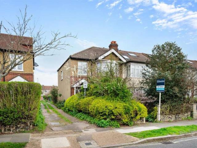 Cottage for sale in London Borough of Merton, Merton Park