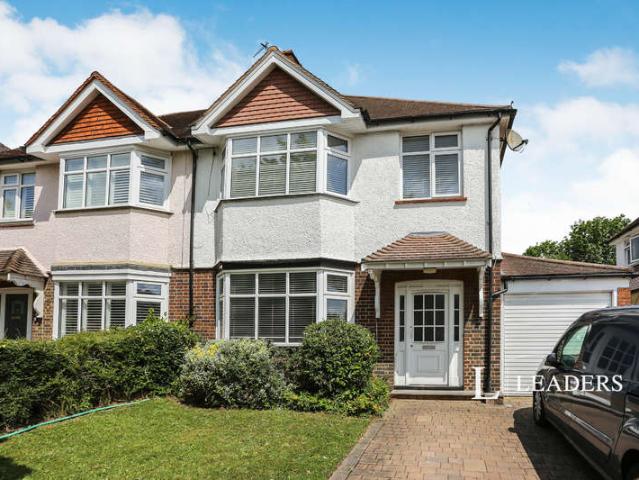Terraced House for rent in Bromley, Widmore