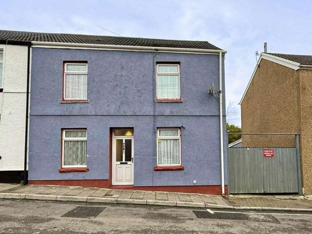 Cottage for sale in Aberaman North, Aberaman