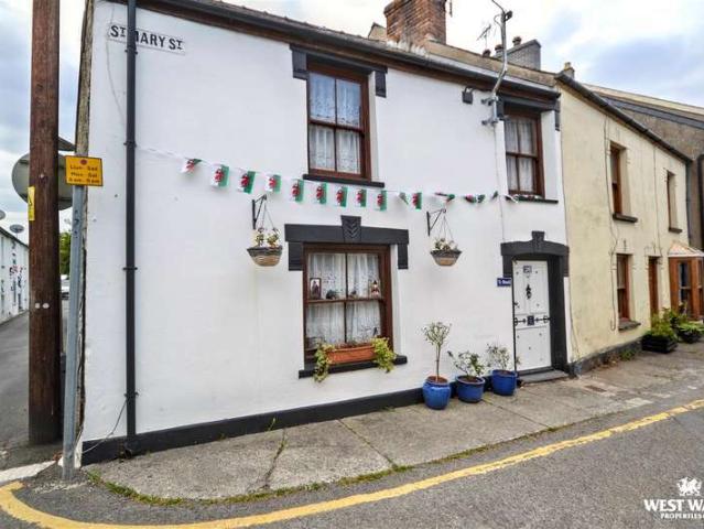 Cottage for sale in Cardigan, Wales