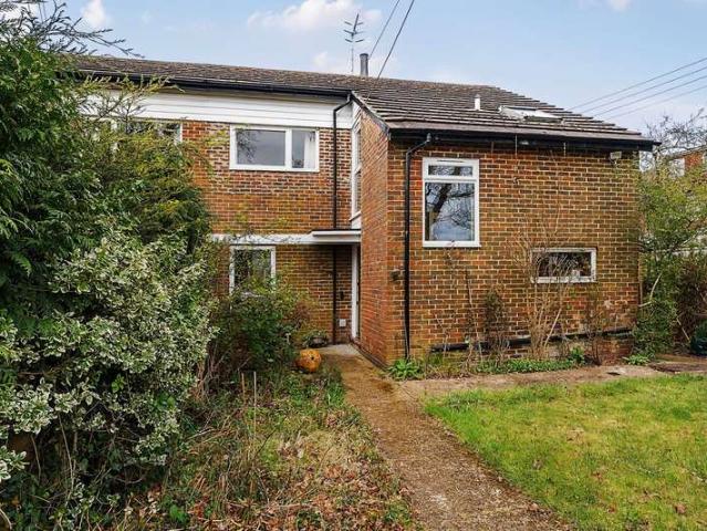 Cottage for sale in Hillview, Surrey