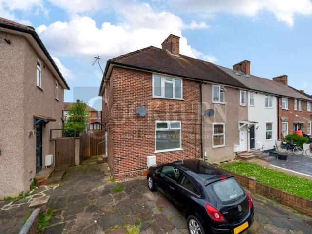 Cottage for sale in London Borough of Bromley, Greater London