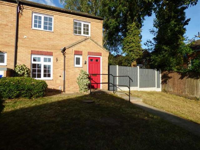 Cottage for rent in Caldermill, East Midlands