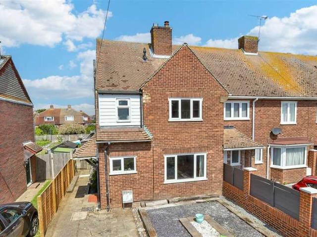 Cottage for sale in Isle of Grain, Grain