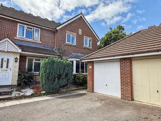 Cottage for sale in Bishopdown, Wiltshire