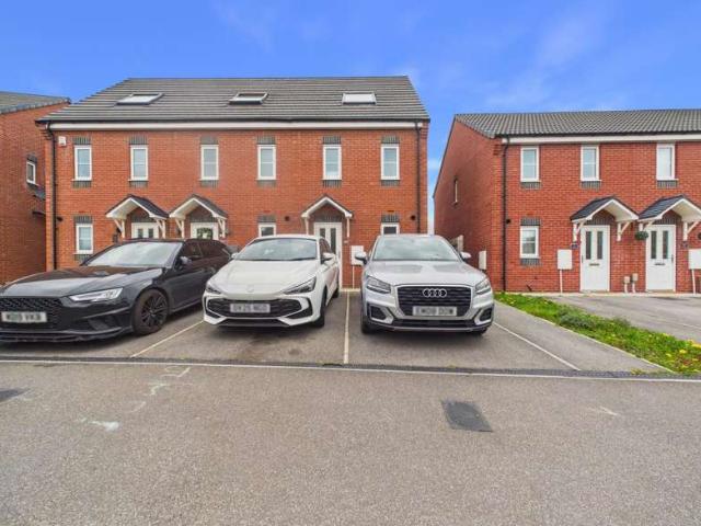 Cottage for sale in Kingswood, Hull