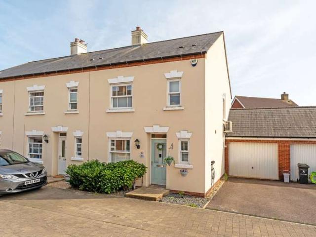 Cottage for sale in Bedford