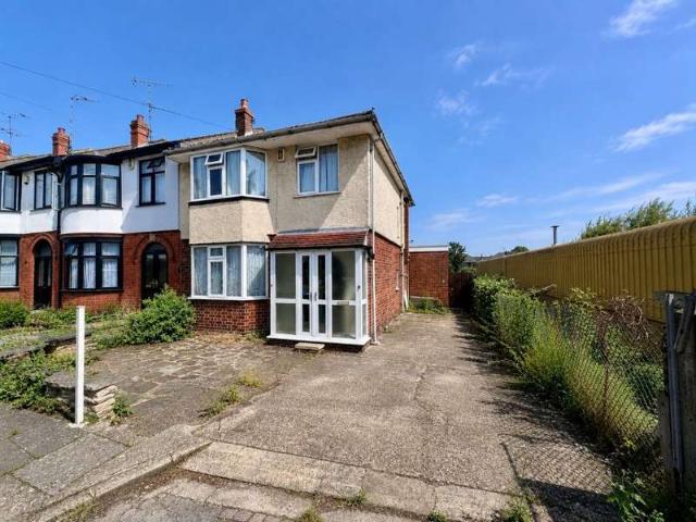 Cottage for sale in Northampton, Northamptonshire