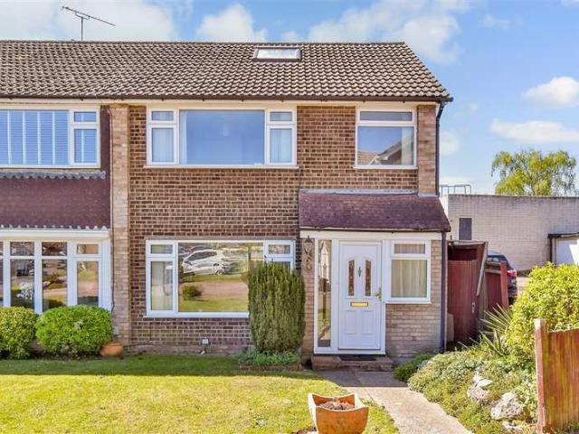 Cottage for sale in Oad Street, Kent