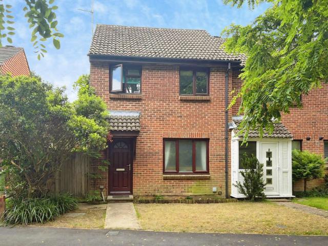 Cottage for sale in Highwood, Horsham