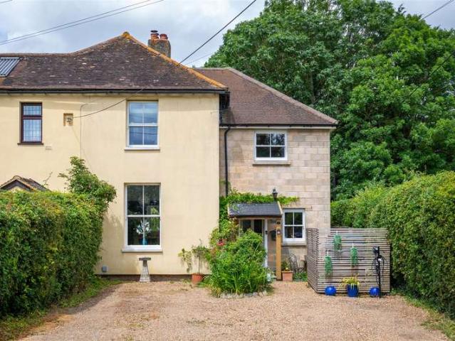 Cottage for sale in Burstow, Hillview