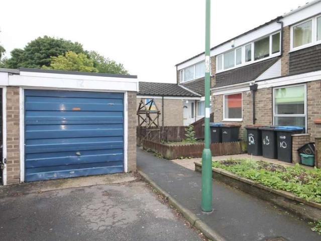 Terraced House for rent in Durham, Belmont