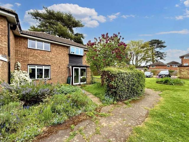 Cottage for sale in Weedon Bec