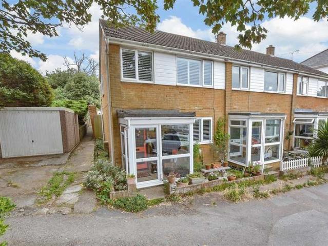 Cottage for sale in Golden Valley, Folkestone and Hythe