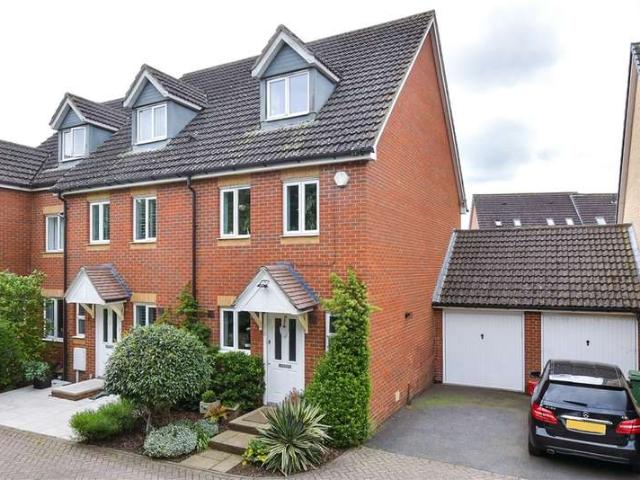 Cottage for sale in Midway, Kent