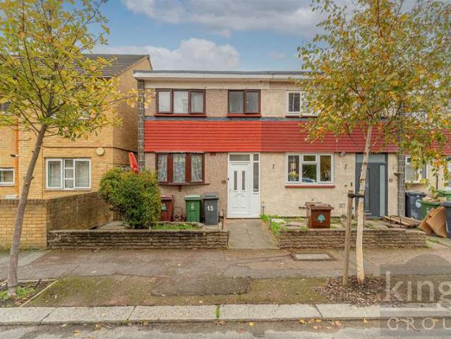 Cottage for sale in Upper Walthamstow, Greater London