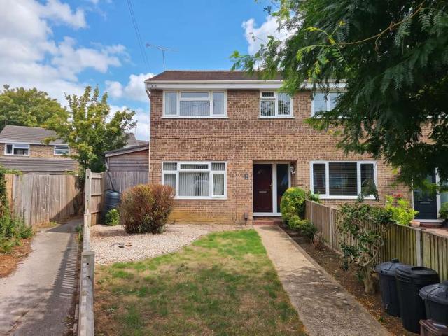 Cottage for sale in Totton, New Forest