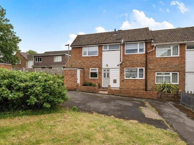 Cottage for sale in Hanworth, Bracknell