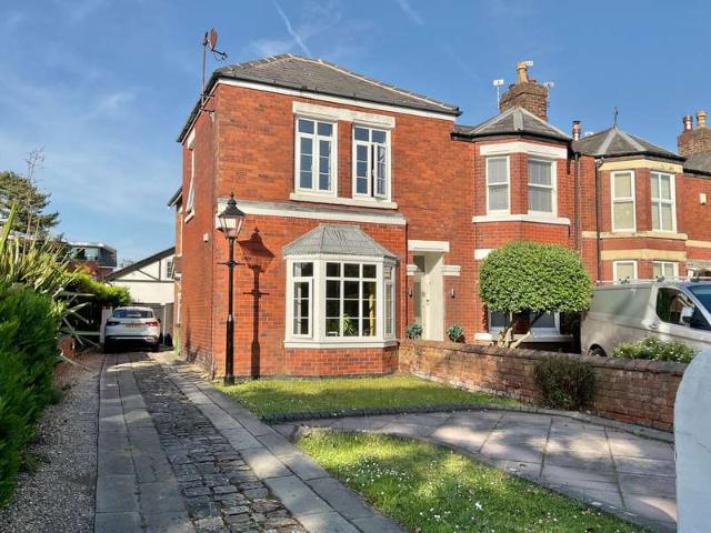 Cottage for sale in Southport, Sefton