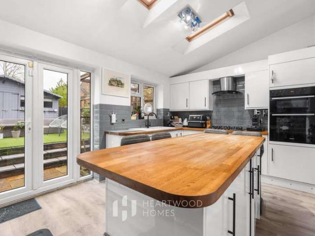 Cottage for sale in Five Acres, Hertfordshire