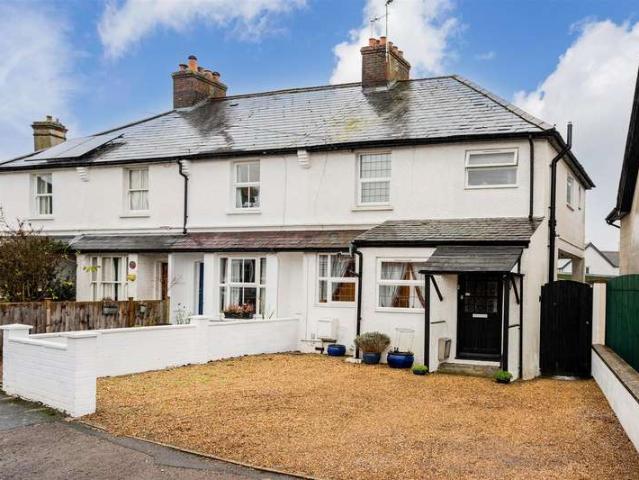 Cottage for sale in Red Hill, Surrey