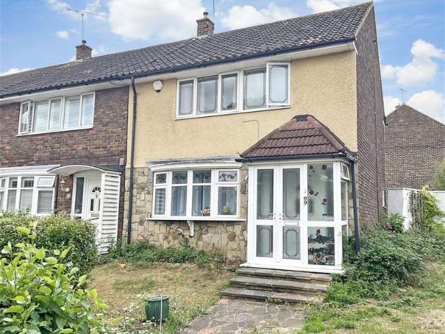 Cottage for sale in Lee Chapel, Basildon